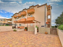 Charming Villa With Outdoor Pool, Bbq, and Sun Deck in Tranquil Kaštel