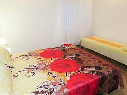 Sea-view Apartments With Pool, Terrace, and Outdoor Lounge in Scenic Č