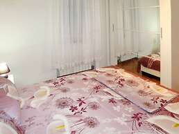 Sea-view Apartments With Pool, Terrace, and Outdoor Lounge in Scenic Č