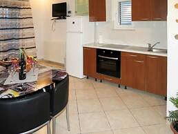 Sea-view Apartments With Pool, Terrace, and Outdoor Lounge in Scenic Č