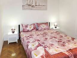 Sea-view Apartments With Pool, Terrace, and Outdoor Lounge in Scenic Č