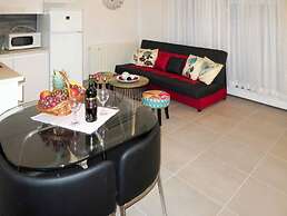 Sea-view Apartments With Pool, Terrace, and Outdoor Lounge in Scenic Č