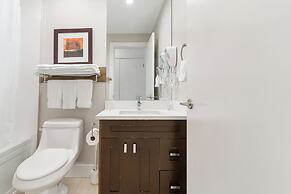 Stylish Urban Retreat  2BR Condo