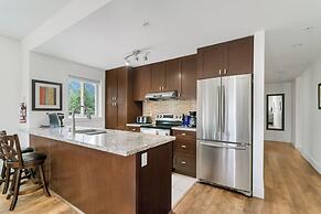 Stylish Urban Retreat  2BR Condo