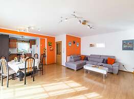 Spacious Holiday Home With Pool and Hot Tub in Kastel Stari