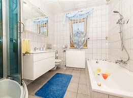 Spacious Holiday Home With Pool and Hot Tub in Kastel Stari