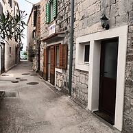 Cozy Studio Apartments With Terrace Near Kaštela Promenade