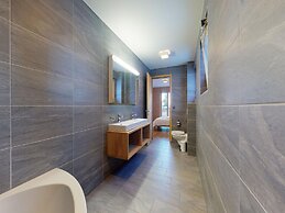 Les Mayens MB 001 - Luxury Apartment 8 Pers