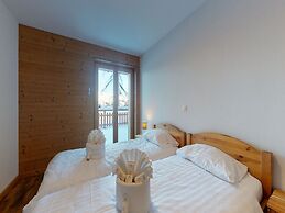 Les Mayens MB 001 - Luxury Apartment 8 Pers