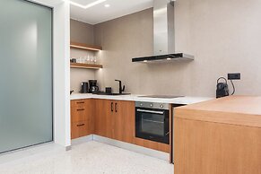 Stylish Modern Suite at Piraeus Port