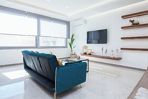 Stylish Modern Suite at Piraeus Port