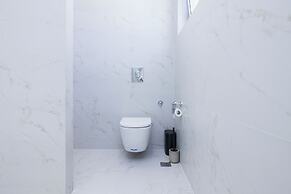 Stylish Modern Suite at Piraeus Port