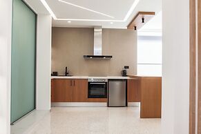 Stylish Modern Suite at Piraeus Port