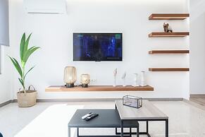 Stylish Modern Suite at Piraeus Port