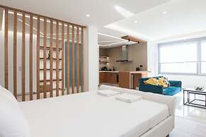 Stylish Modern Suite at Piraeus Port