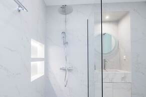 Stylish Modern Suite at Piraeus Port