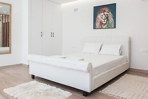 Stylish Modern Suite at Piraeus Port
