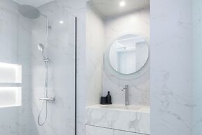 Stylish Modern Suite at Piraeus Port