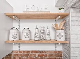 Hidden Gem Holiday Home With Pool in Kastel Stafilic