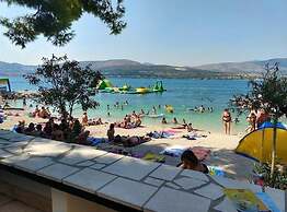 Mastrinka Bright Apartment With Free Parking and Modern Amenities