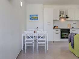 Seaside Getaway Holiday Home With Patio Slatine