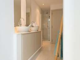 Exquisite Villa With Parking Space