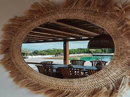 Luxurious Villa With Bright Terrace