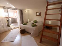 Okrug Gornji Luxurious Escape Villa With Pool