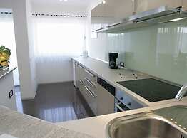 Okrug Gornji Luxurious Escape Villa With Pool