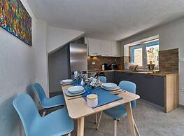 Elegant Stone House With Jacuzzi, Terrace, and Private Yard in Solta