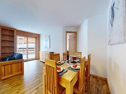 Apartment With Comfortable Arrangements