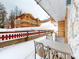 Apartment With Comfortable Arrangements