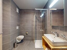 Apartment With Comfortable Arrangements