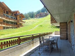 Apartment With Comfortable Arrangements