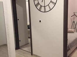 Modern and Cozy Apartment With Terrace in Kastel Kambelovac