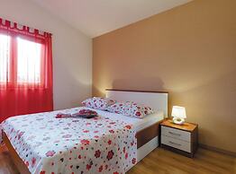 Mediterranean Stylish Villa With Pool in Kastel Stari