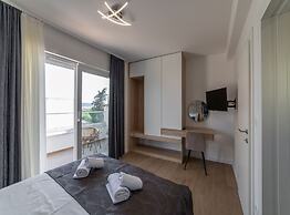 Luxury Kastela Villa With Heated Pool and Lounge Area