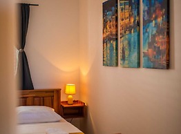 Charming and Tranquil Kastel Gomilica Apartment With Balcony and Patio