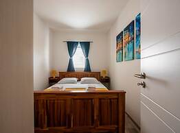 Charming and Tranquil Kastel Gomilica Apartment With Balcony and Patio