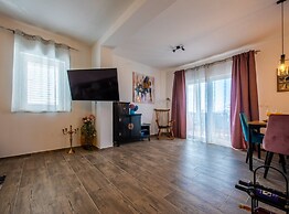 Charming and Tranquil Kastel Gomilica Apartment With Balcony and Patio