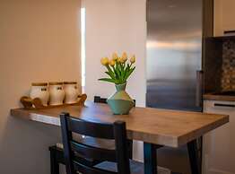 Charming and Tranquil Kastel Gomilica Apartment With Balcony and Patio