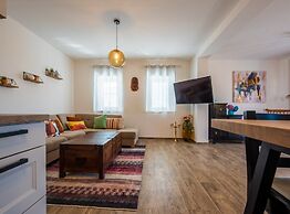 Charming and Tranquil Kastel Gomilica Apartment With Balcony and Patio