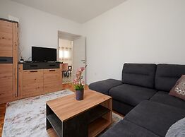 Cozy Downtown Trogir Apartment With Balcony