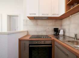 Cozy Downtown Trogir Apartment With Balcony