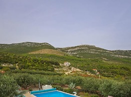 Exclusive Elegant Villa With Pool in Kastel Novi