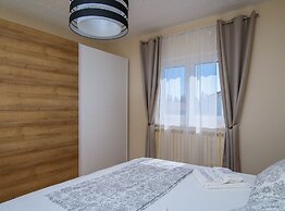 Modern Apartment Near Trogir Beach With Sea View Terrace and Lounge Ar