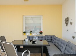 Modern Apartment Near Trogir Beach With Sea View Terrace and Lounge Ar