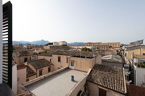 Alloro House With Terrace