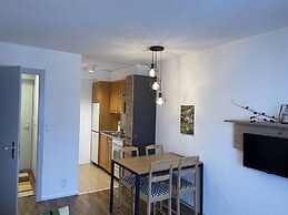 Charming Apartment With Hill View