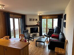 Mystical Apartment With Mountain Views